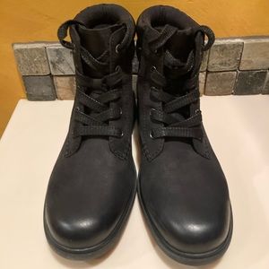 New UGG Size 9 Women's Harrison Lace Fashion Boot